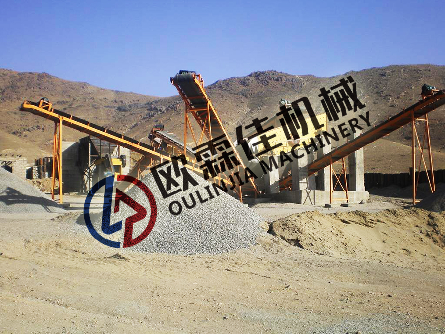 篩分輸送現場